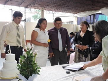 Internos consolidan sus familias con matrimonio masivo