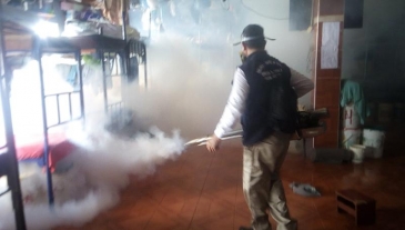 Fumigan penal de Chiclayo para prevenir enfermedades