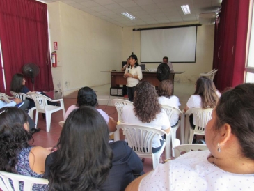 Personal penitenciario participa en taller sobre control de infecciones
