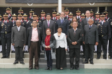 Reconocen a servidores cesantes del INPE