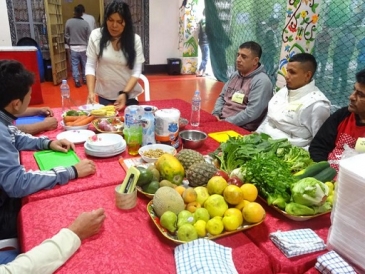 Internos de Chincha participan en taller