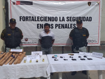 En el penal de Tumbes incautan celulares y supuesta droga camuflados en madera