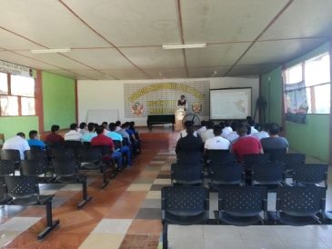 Servidores participan de charla contra corrupción