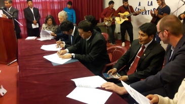 SUSCRIBEN CONVENIO EN PENAL CUSCO CON RED DE BIBLIOTECAS