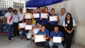 Internos del penal de Tarapoto culminan curso de inglés