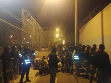 ENCUENTRAN 08 CELULARES DURANTE REQUISA EN PENAL DE TACNA