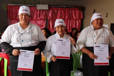 Internas del penal de Jauja logran certificación laboral