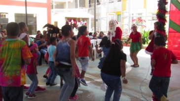 Hijos de internas celebran navidad