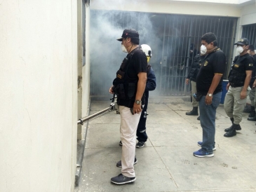 Fumigan penal de Chiclayo