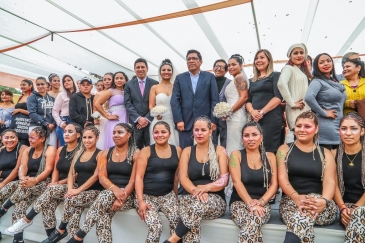 Celebran Día de la Madre en penal Mujeres de Chorrillos con desfile de moda, bailes y canciones