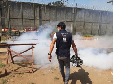 Fumigan penal Tarapoto para prevenir enfermedades