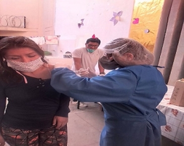 Trabajadores e internos del penal Moquegua reciben vacuna contra la influenza