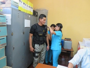 Realizan campaña de vacunación