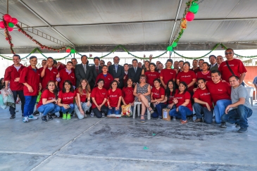 Empresa Renzo Costa celebra navidad con internos del EP Ancón 2