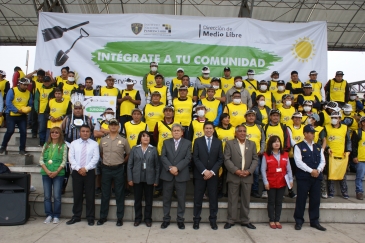 Colegio Nacional de La Victoria se benefició con campaña de limpieza organizada por el Medio Libre del INPE