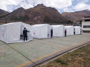 Penal de Huancavelica recibe en donación carpas para zonas de aislamiento