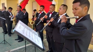 Internos del penal Huacho lucieron su talento en banda sinfónica