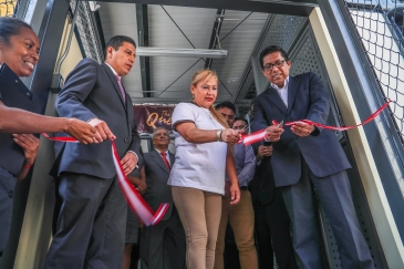 Celebran Día de la Mujer con arte y talleres productivos