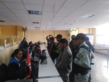 INPE realiza entrega de 3 internos a autoridades bolivianas