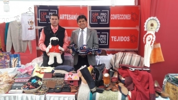 Productos de artesanos del penal de Arequipa presentes en feria &quot;Manos que hablan&quot;