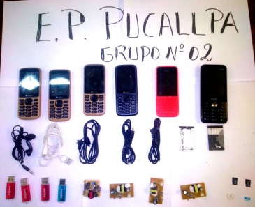Hallan paquetes con celulares  en penal de Pucallpa