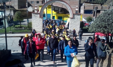 Mas de 100 liberados y sentenciados participan de campaña de limpieza pública del río Ichu