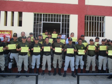 Personal de seguridad participa en curso de reanimación cardiopulmonar