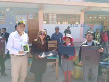 INPE realiza donaciones a instituciones educativas de las comunidades Ccollana -Huasac y Taucarmarca