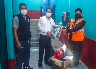 Jornada de fumigación y entrega de mascarillas en penales de Tarma y Huanta