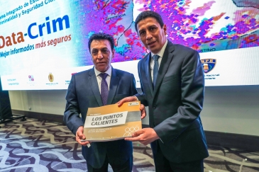 INPE presenta libros con estadísticas para combatir la delincuencia