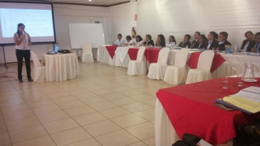 Servidores participan de taller