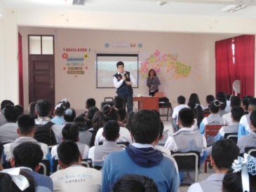 Escolares participan del programa de prevención del delito &quot;Escoge&quot;