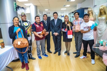 Celebran Día del Trabajo en tienda Paschi del INPE