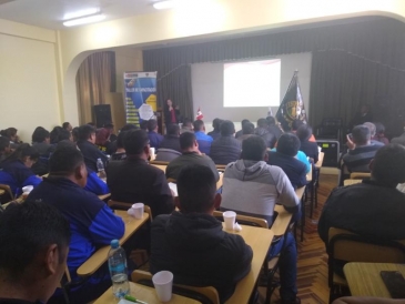 Servidores de la Oficina Regional Puno participan en taller de ética y valores