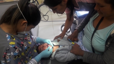 NIÑOS DEL EP CUSCO MUJERES FUERON ATENDIDOS EN CAMPAÑA MEDICA