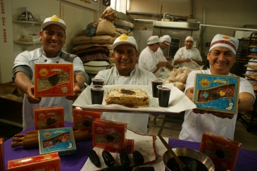 Turrón &quot;Moradito&quot;  gana mercado