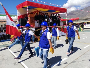Penales de Cochamarca y Huánuco rindieron homenaje a la patria
