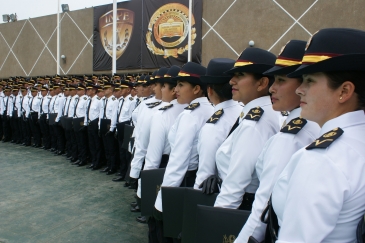 402 agentes se graduaron en el Cenecp