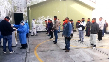 41 reclusos superan covid-19 en penal de Cochamarca