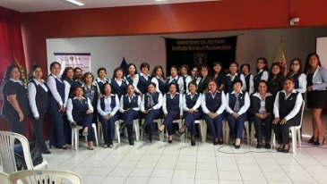 Trabajadoras sociales en seminario