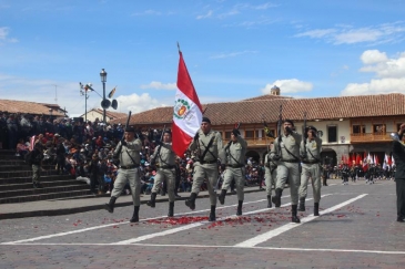 Personal de seguridad participa en aniversario