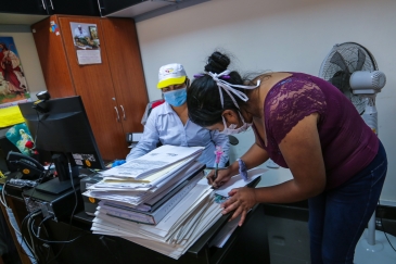 37 internos e internas reciben gracias presidenciales